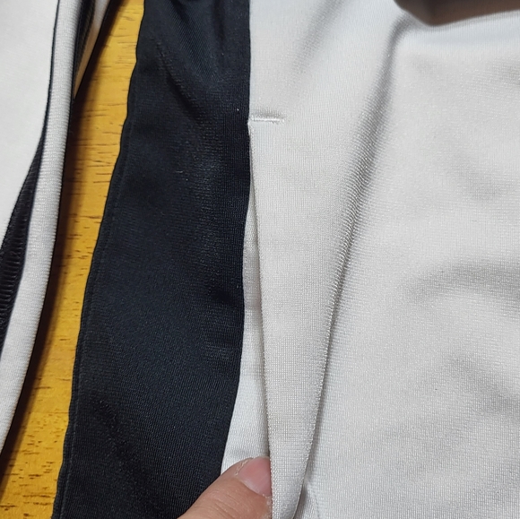 ADIDAS ATHLETIC/ SPORT JACKET/ COAT  BLK/WHT Youth SZ 6 - Picture 4 of 6